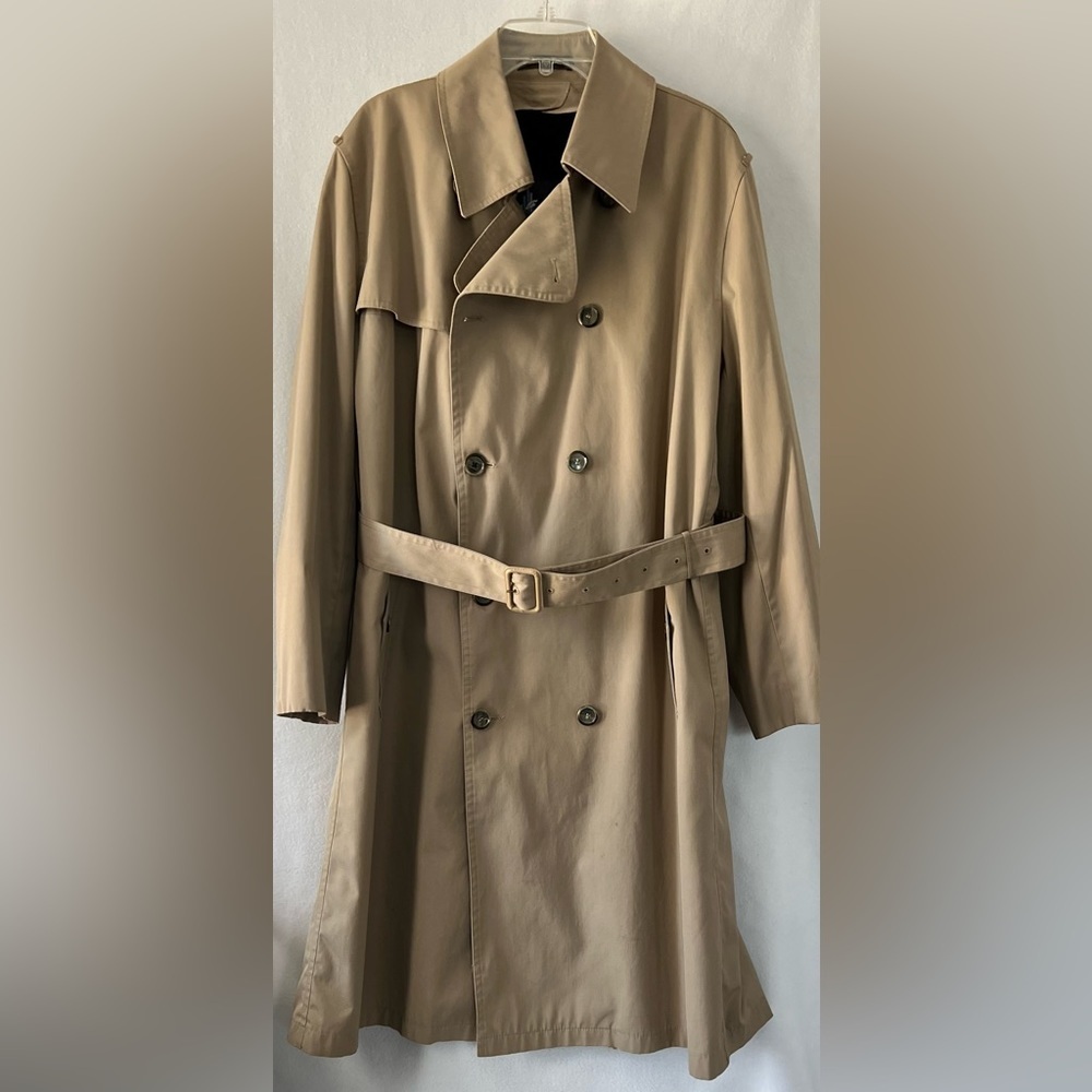 Men’s Misty Harbor Size 44 Long Beige Faux Fur Lined Rain Coat.